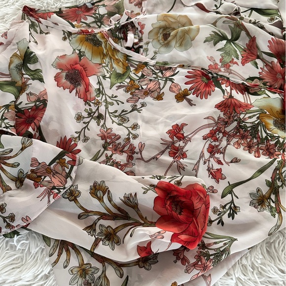 Charlotte Russe Floral Ruffle Sleeve Sheer Peasant Blouse | Size M - Picture 12 of 13